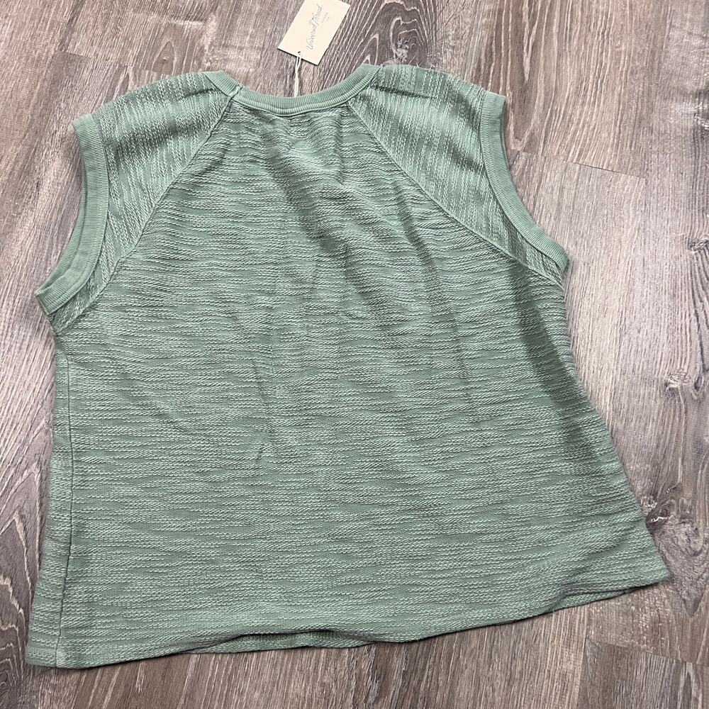 Universal Thread Women's Light Green Crewneck Swe… - image 6